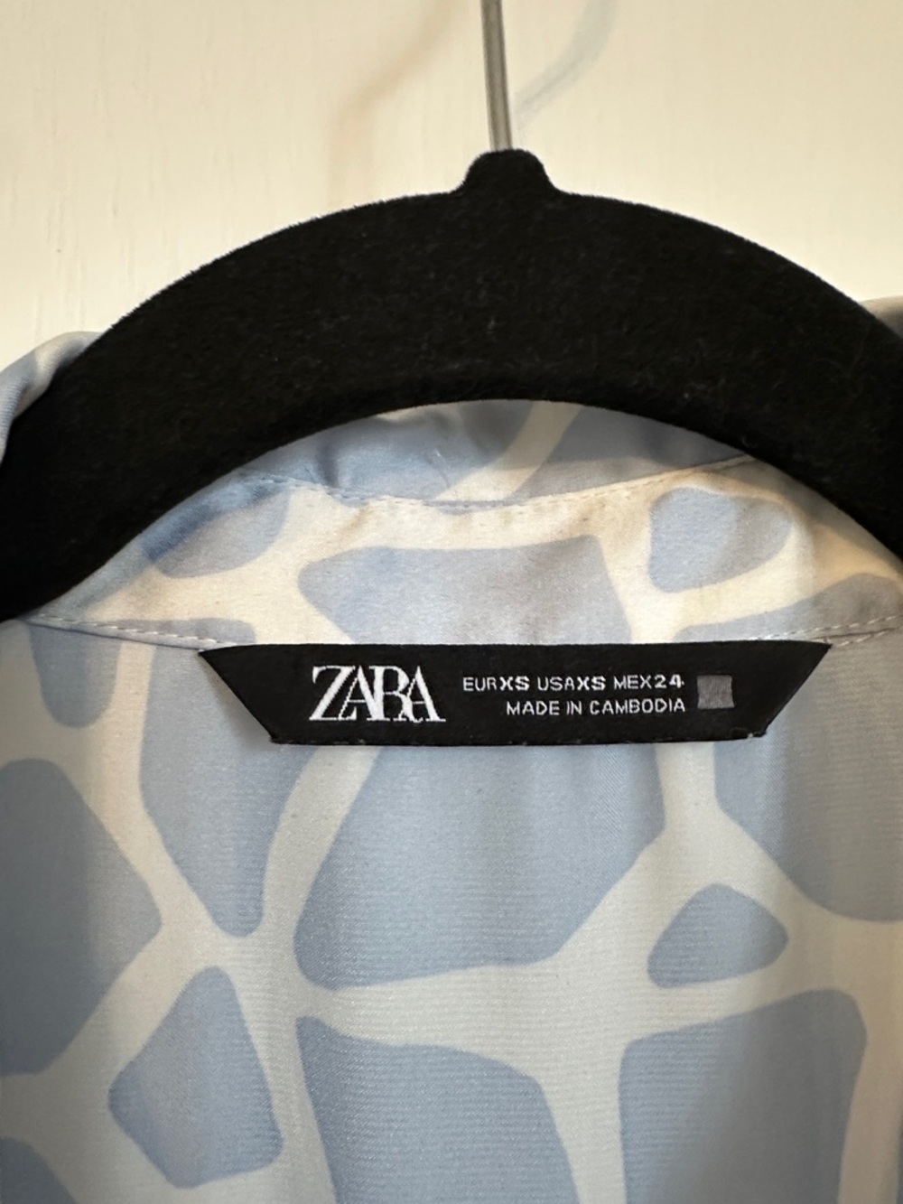 Zara Pale Blue & White Abstract Print Button-Up Shirt - Picture 2 of 6